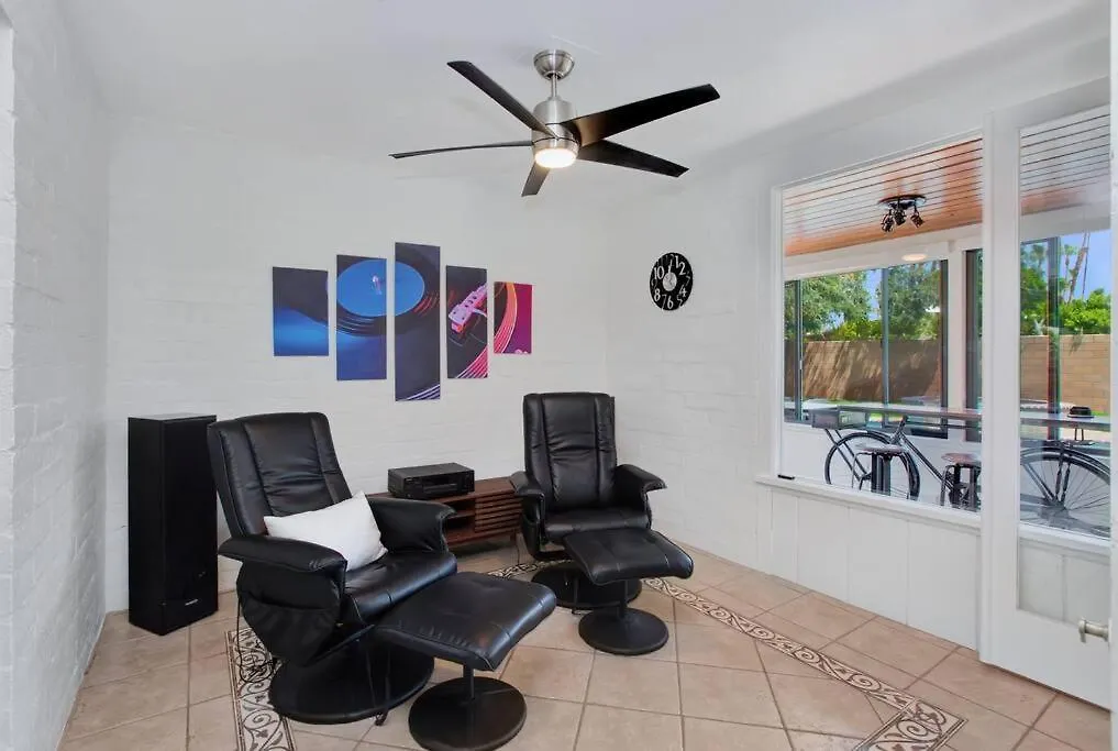 Holiday home Close To Downtown Ps - Hike, Bike, Swim, Relax Palm Springs
